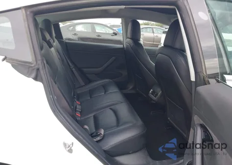 2018 Tesla Model 3 Long Range/Mid Range из США, поврежденный, VIN 5YJ3E1EA1JF059700